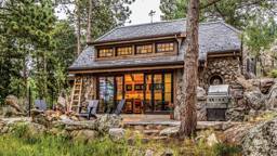 Tiny Timber Cottage in Colorado