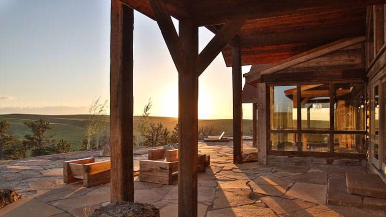 277-Old-Armington-Rd-Lucky-Man-print-005-60-Patio-4200x2800-300dpi_8542_2019-10-28_10-30