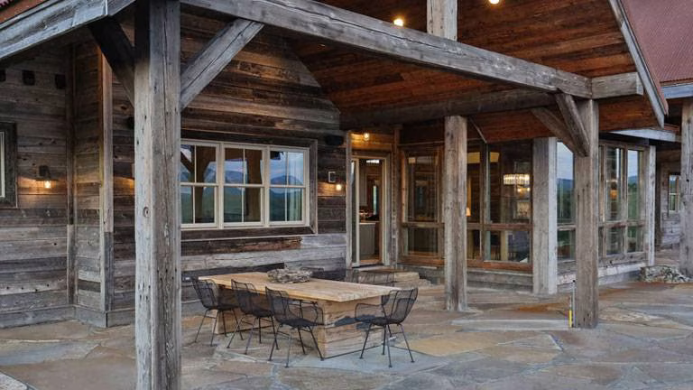 277-Old-Armington-Rd-Lucky-Man-print-007-67-Patio-4200x2800-300dpi_8542_2019-10-28_10-30