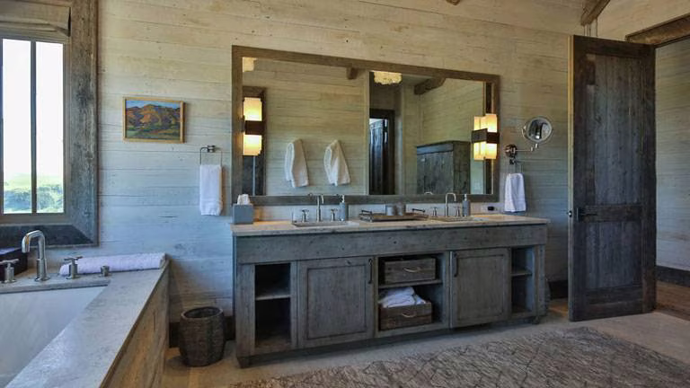 277-Old-Armington-Rd-Lucky-Man-print-033-33-Master-Bath-4200x2800-300dpi_8542_2019-10-28_10-38