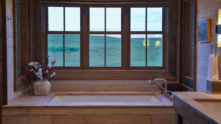 277-Old-Armington-Rd-Lucky-Man-print-034-65-Master-Bath-4200x2800-300dpi_8542_2019-10-28_10-38